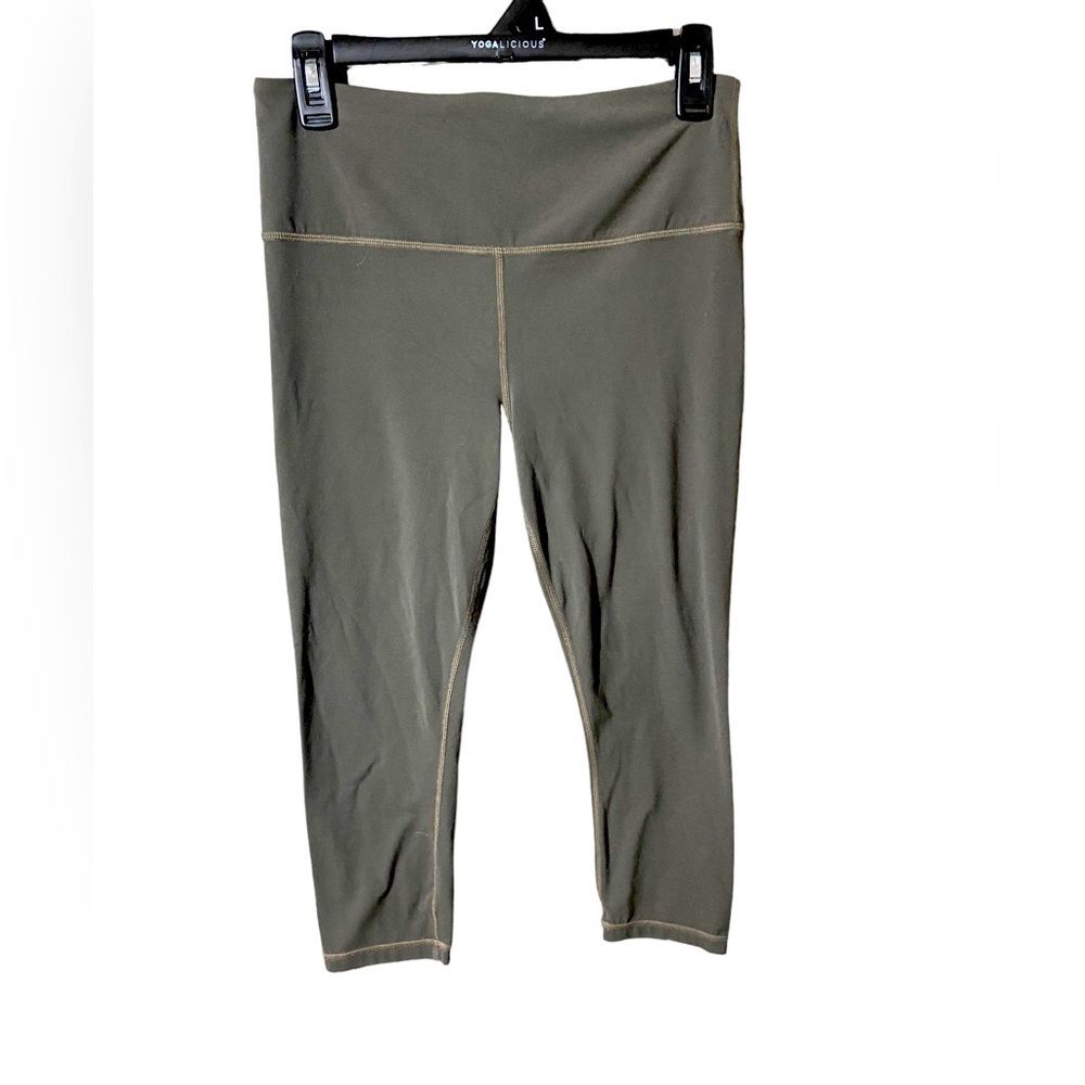 Athleta M Olive Green Cropped Leggings